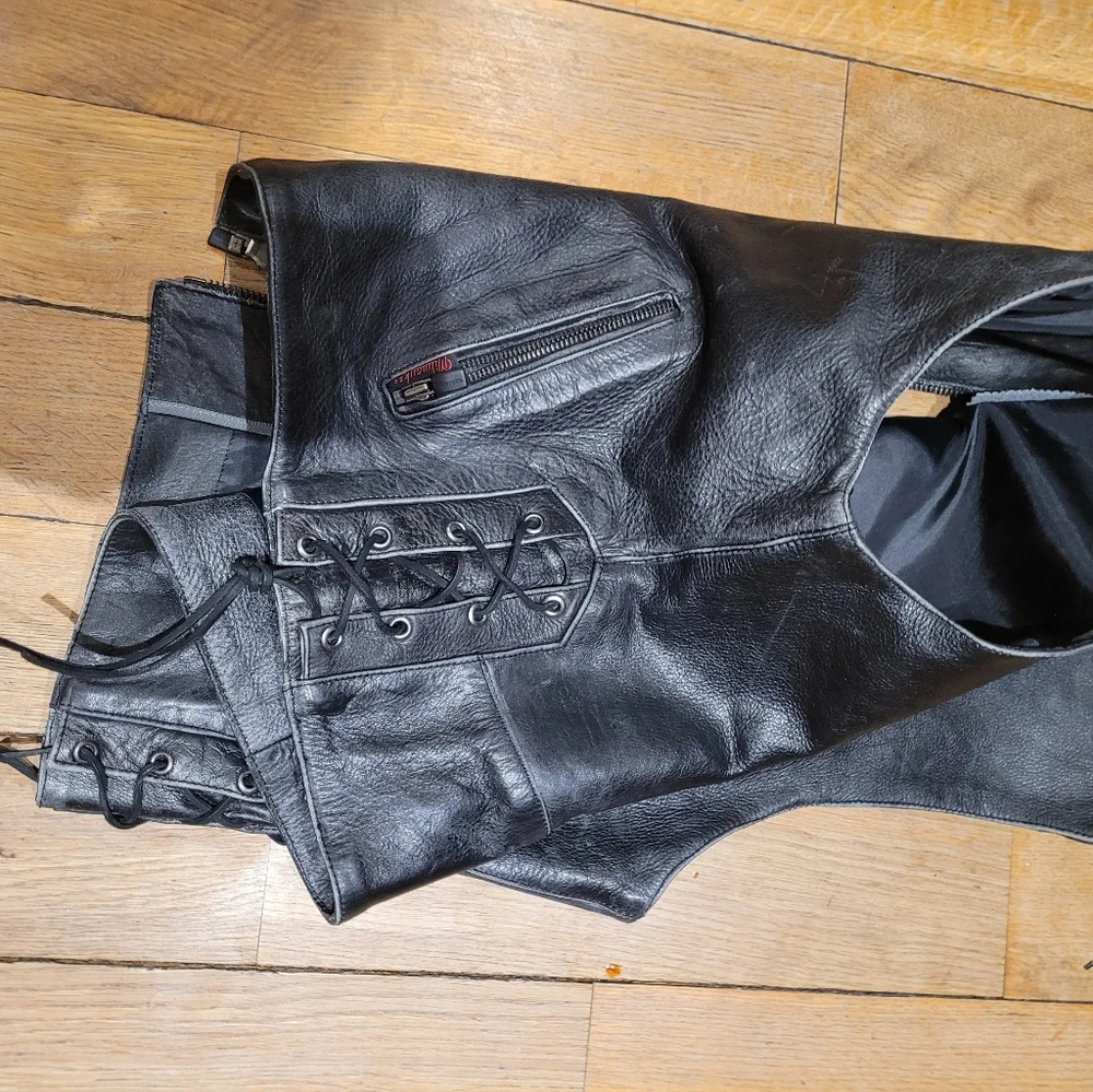 Milwaukee Heavy Duty Distressed Leather Vest - Picture 5 of 5